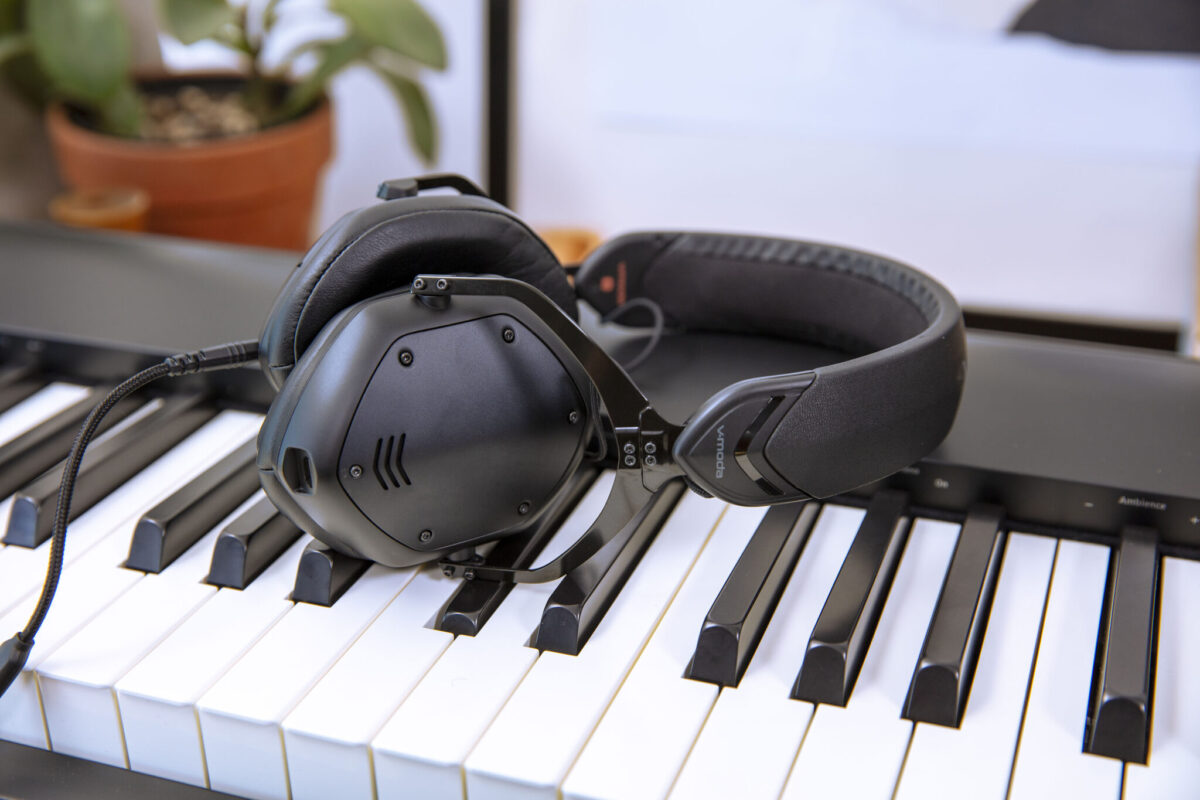 Roland FP-30 Headphones